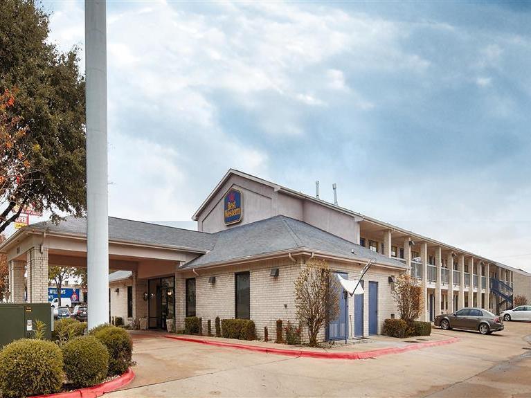 Days Inn By Wyndham Round Rock Exterior photo