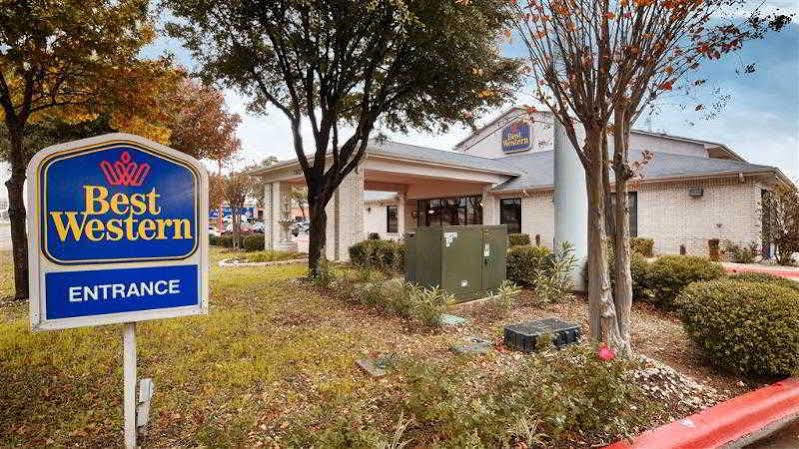 Days Inn By Wyndham Round Rock Exterior photo